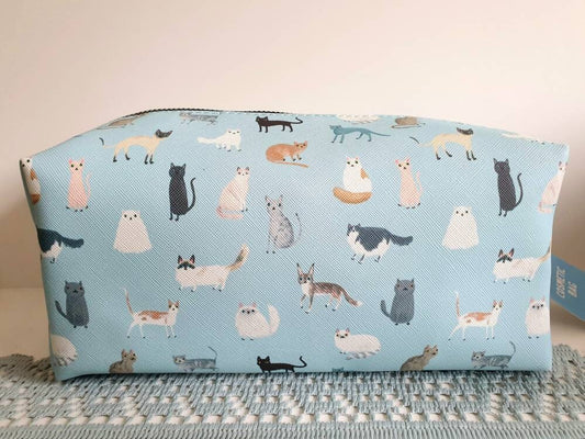 Quirky Cats Loaf Cosmetic Case - Cute Cat Zipped Blue Vanity Pouch - Pencil Case - Funny Illustrated Cat Breeds