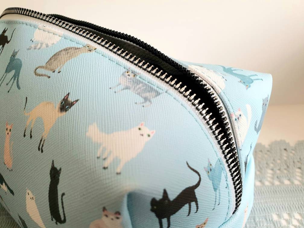 Quirky Cats Loaf Cosmetic Case - Cute Cat Zipped Blue Vanity Pouch - Pencil Case - Funny Illustrated Cat Breeds